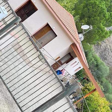 Evie's House * Arakapas